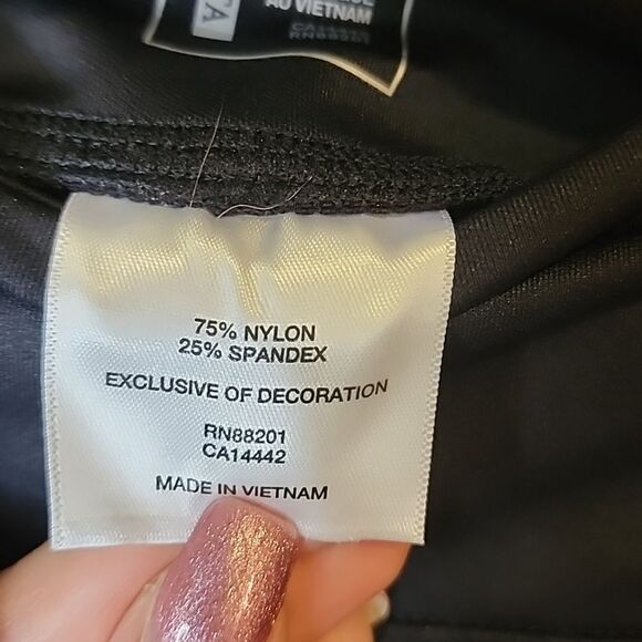 MONDETTA Womens XS "Training" Side Pocket Active‎ Capri Leggings NWT - Picture 9 of 10